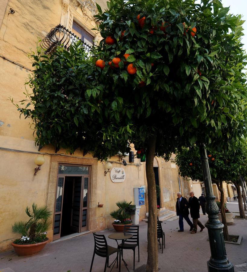 Bed and Breakfast Il Cortile Del Marchese Beccadelli Самбука-ди-Сицилия Экстерьер фото