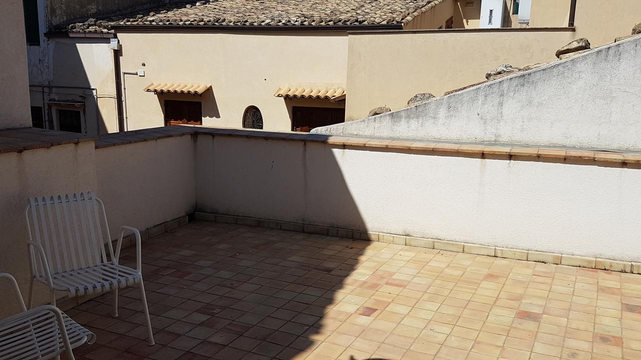 Bed and Breakfast Il Cortile Del Marchese Beccadelli Самбука-ди-Сицилия Экстерьер фото