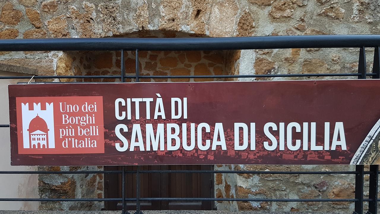 Bed and Breakfast Il Cortile Del Marchese Beccadelli Самбука-ди-Сицилия Экстерьер фото